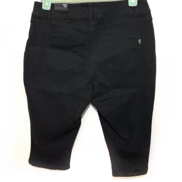 Black Soft Stretch Capri Jeans 1822 Denim Size 24W - Picture 2 of 8